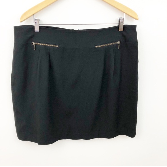 LOFT Dresses & Skirts - Loft Black Skirt Size 14